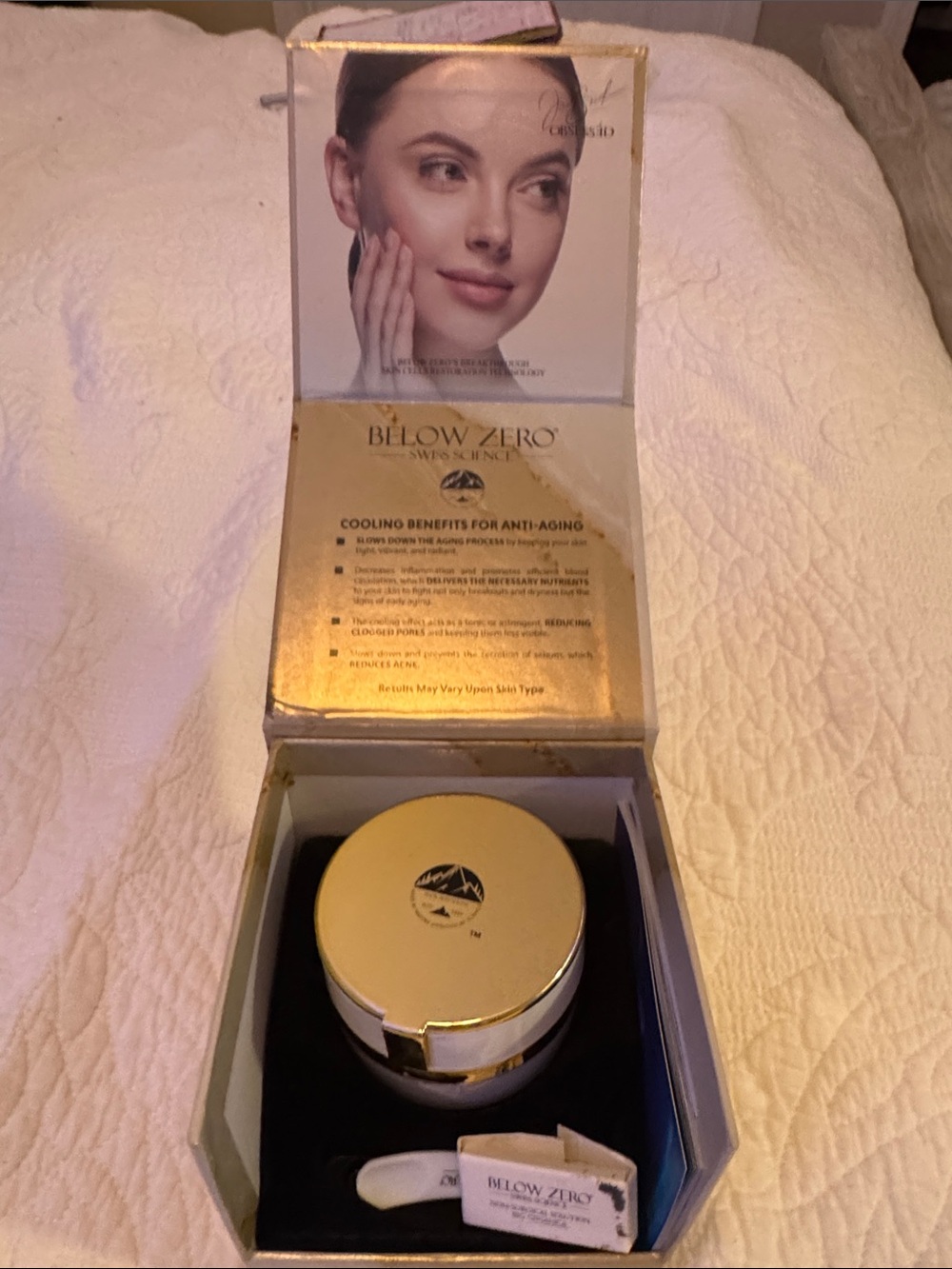 BELOW ZERO MULTI VITAMIN MAGNETIC MUD MASK